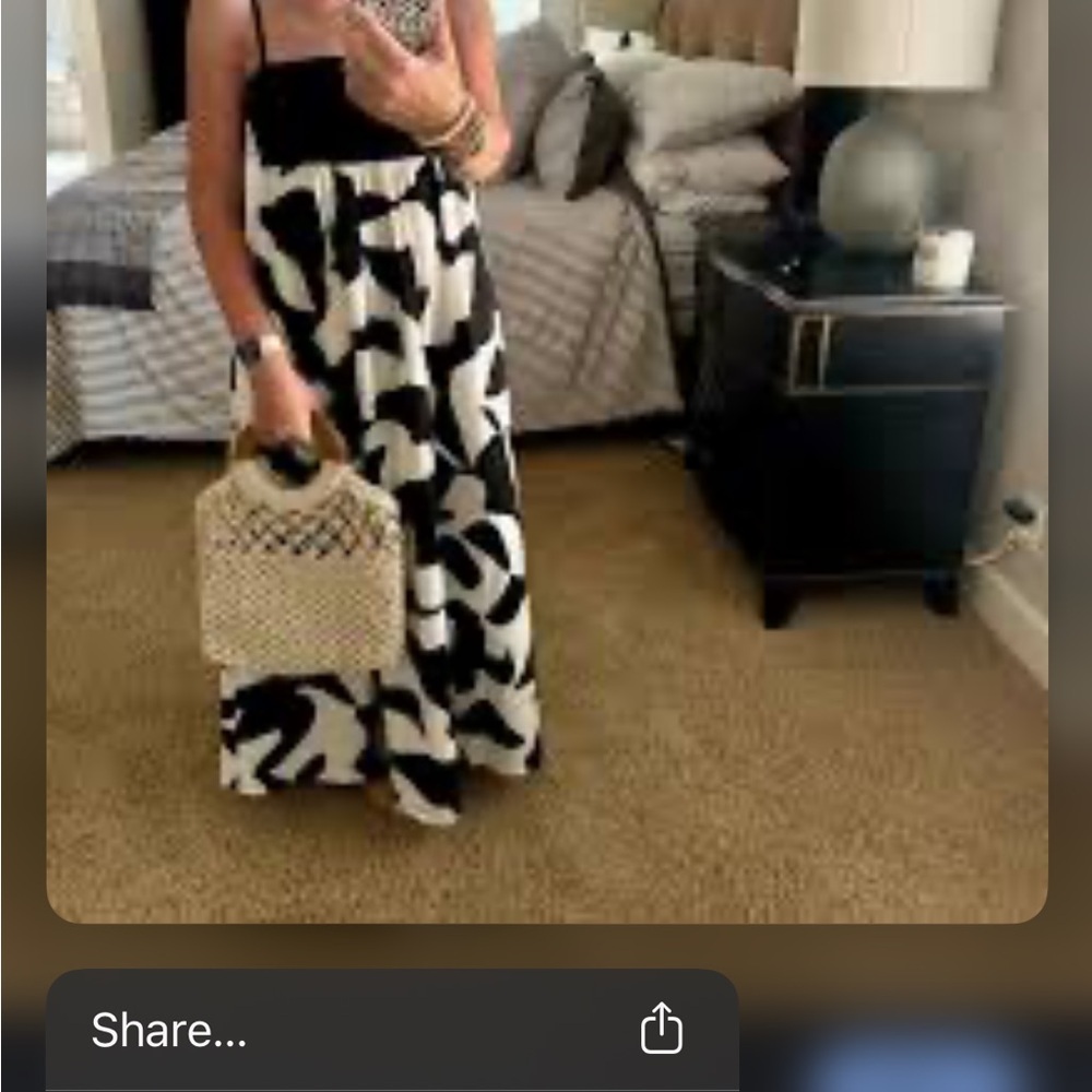 Abercrombie & Fitch Black and White Patterned Maxi Dress - Picture 3 of 6